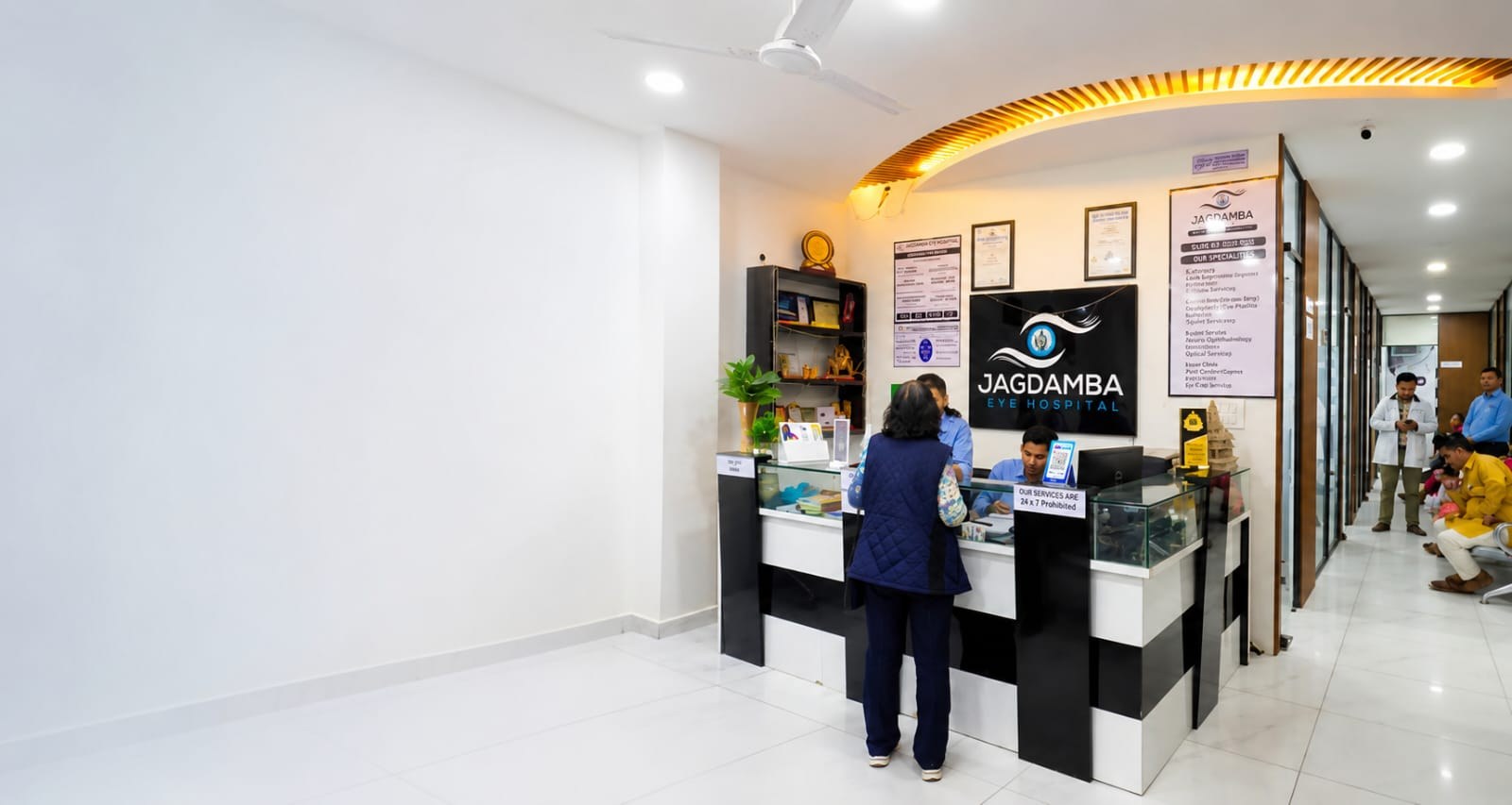 Jagdamba Eye Hospital Bhiwadi — Welcoming Reception